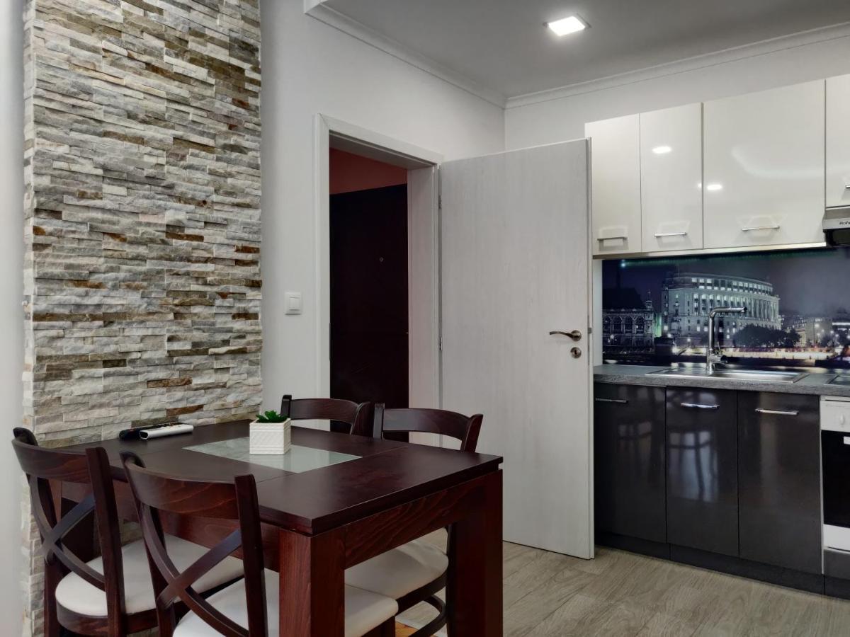 White Apartment Kazanlŭk Exteriér fotografie